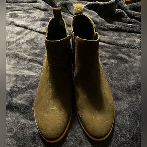 Boots never worn